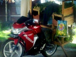Dari Tukang Sayur Pakai CBR250R Sampai Manusia Besi