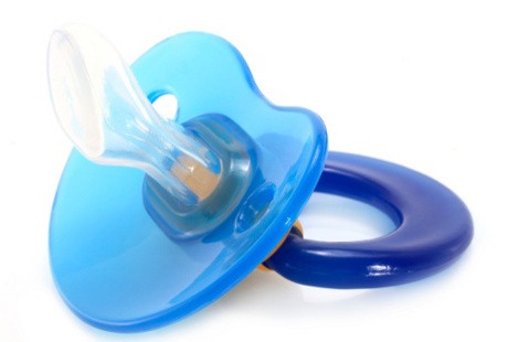 Risiko Alergi Anak Berkurang Jika Dot Saat Bayi Diemut Orang Tuanya 