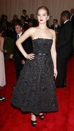 Bertabur Bintang di Red Carpet Met Ball 2013 (I)
