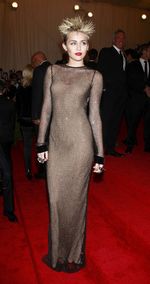 Bertabur Bintang di Red Carpet Met Ball 2013 (I)