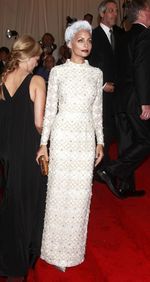 Bertabur Bintang di Red Carpet Met Ball 2013 (I)