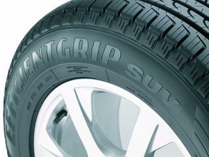 Ban Goodyear Khusus SUV Premium