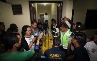 Lokasi penggerebekan beralamat di RT 2 RW 8, Kampung Batu Rengat, Desa Cigondewah Hilir, Kecamatan Margaasih, Kabupaten Bandung, Jawa Barat.