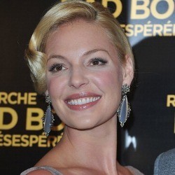 Katherine Heigl & Clive Owen Main Film Action Survivor