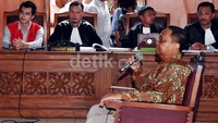 Sidang tersebut masih beragendakan keterangan saksi. Noel.