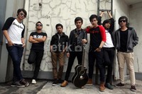 Pentolan Kangen Band, Doddy berusaha membangkitkan kembali band yang telah terpuruk itu dengan semangat baru.