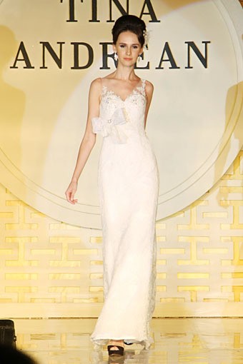 Jakarta, Indonesia - 03 Mei. Tina Andrean The Emperor Trunk Show 2013 at Grand Ballroom Hotel Mandarin Oriental. 03 Mei 2013. Jakarta. [Foto: Mohammad Abduh/Wolipop]
