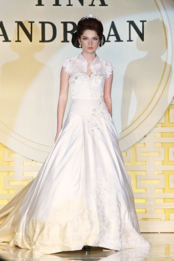 Jakarta, Indonesia - 03 Mei. Tina Andrean The Emperor Trunk Show 2013 at Grand Ballroom Hotel Mandarin Oriental. 03 Mei 2013. Jakarta. [Foto: Mohammad Abduh/Wolipop]