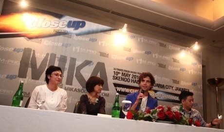 Mika: Aku Lahir di Beirut, Disini Lebih Aman daripada Kota Kelahiranku