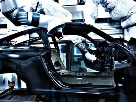 Jaga Kualitas, Alasan Mobil Porsche Masih Dirakit di Jerman