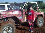 Senyum Manis Gadis Jagoan Offroad