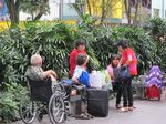 Menyelami Lautan Manusia di Orchard Road