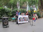 Menyelami Lautan Manusia di Orchard Road