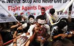 Demo Anti Narkoba di Kedubes Belanda