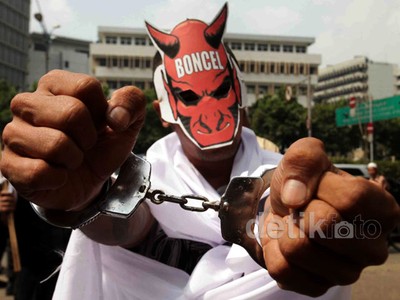Demo Anti Narkoba di Kedubes Belanda