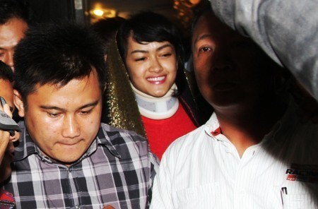 Di Penjara, Julia Perez Dzikir Bareng Angelina Sondakh