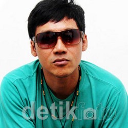 Naik Sepeda Bikin Nugie Merasa Lebih Hebat