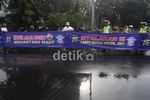 Ratusan Spanduk Polri Raih Muri
