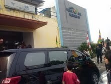 Setelah Obrak-abrik ITC Roxy, Gita Wirjawan Kini Blusukan di Pasar Klender