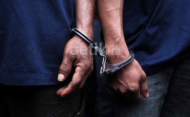 Polisi Tangkap 2 Waria Pencuri Spesialis Mini Market di Bali