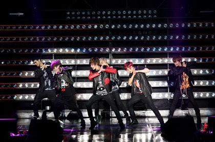 Teen Top Sukses Gelar Konser Solo Perdana