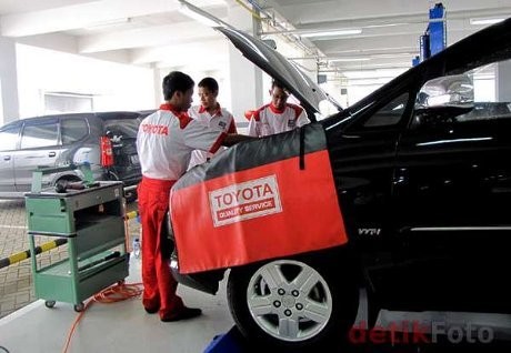 Toyota Ingin Pemilik Mobil Service di Bengkel Resmi