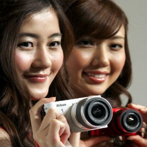 Penjualan Lesu, Nikon Turunkan Prediksi Penjualan Kamera Saku