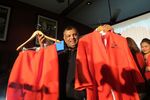 Cukur Bulu Kaki Demi Jadi Pramugari AirAsia