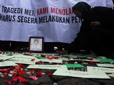 Peringatan Tragedi Mei 98 di Mall Klender