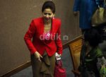 Tampil Menyala, Venna Melinda Hadiri Rapat Paripurna