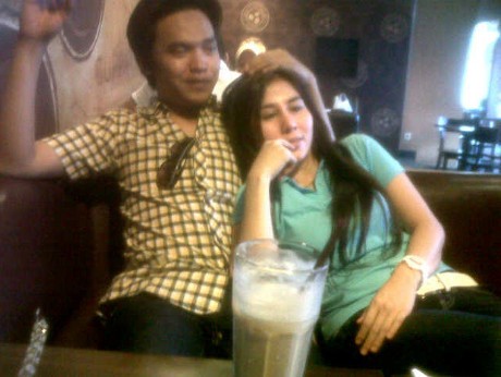 Foto Mesra dengan Ratna Dilla Beredar, Doddy Kangen Band Bantah Pacaran