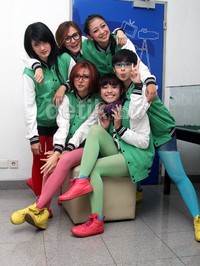 Super Girlies tampil serba hijau. Gus Mun/detikHOT.