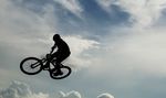 Adu Tangkas Dirt Jump dan Dual Slalom