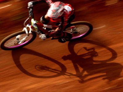 Adu Tangkas Dirt Jump dan Dual Slalom
