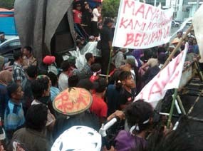 Warga Jember Demo Tuding Perusahaan Perkebunan Serobot Tanah
