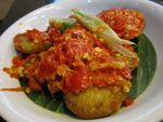 Lamaknyo Rendang Ayam dan Sambal Jengkol