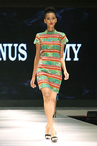 Jakarta, Indonesia - 12 Mei, 2013. Stephanus Hamy Nusa Tenggara Barat to Nusa Tenggara Timur. Jakarta Fashion & Food Festival 2013. at Grand Ballroom Harris Hotel. Kelapa Gading. Jakarta. [Foto: Mohammad Abduh/Wolipop]