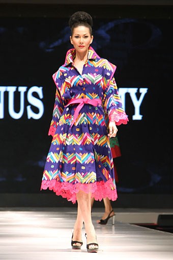 Jakarta, Indonesia - 12 Mei, 2013. Stephanus Hamy Nusa Tenggara Barat to Nusa Tenggara Timur. Jakarta Fashion & Food Festival 2013. at Grand Ballroom Harris Hotel. Kelapa Gading. Jakarta. [Foto: Mohammad Abduh/Wolipop]