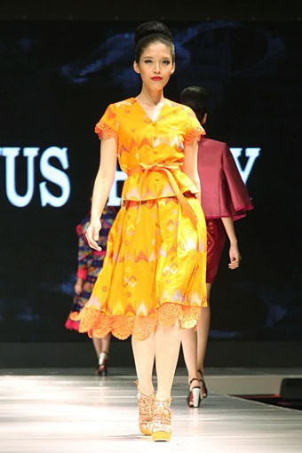 Jakarta, Indonesia - 12 Mei, 2013. Stephanus Hamy Nusa Tenggara Barat to Nusa Tenggara Timur. Jakarta Fashion & Food Festival 2013. at Grand Ballroom Harris Hotel. Kelapa Gading. Jakarta. [Foto: Mohammad Abduh/Wolipop]