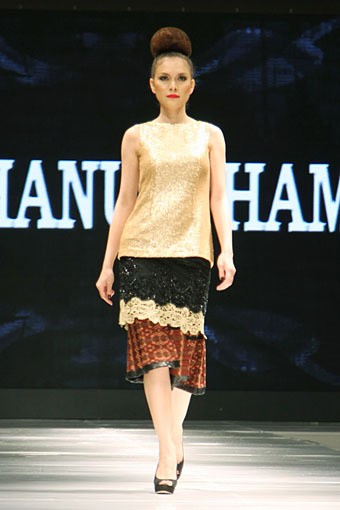 Jakarta, Indonesia - 12 Mei, 2013. Stephanus Hamy Nusa Tenggara Barat to Nusa Tenggara Timur. Jakarta Fashion & Food Festival 2013. at Grand Ballroom Harris Hotel. Kelapa Gading. Jakarta. [Foto: Mohammad Abduh/Wolipop]