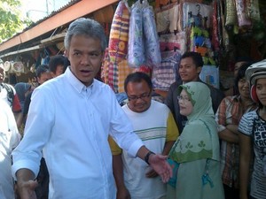 Blusukan ke Pasar Johar, Cagub Ganjar Dipanggil Ginanjar