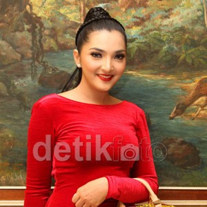 Ashanty Senang, Setelah Nikah Anang Jadi Doyan Mencium dan Memeluk