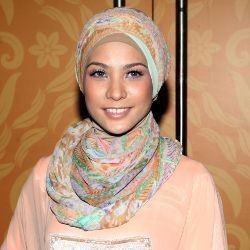 Akun Facebook Dibajak, Rachel Maryam Resah