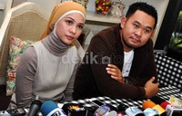 Rachel menggelar jumpa pers. Noel/detikHOT.