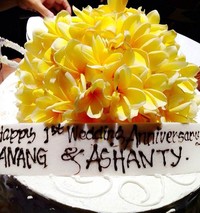 Kue ulang tahun pernikahan mereka. (dok. Instagram)
