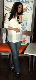 Pipi Merah Merona Rossa