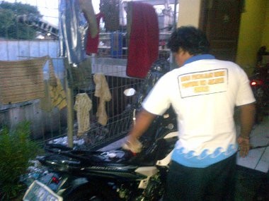 Kisah Sedih Penjaga Pintu Sampah Jakarta, Sejak Februari Gaji Macet