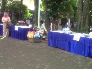 Stand Makanan Gratis Ramaikan Pelantikan Wali Kota Jaksel di Setu Babakan