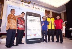Transfer Uang via SMS dari The Big Three