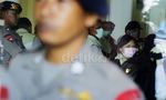 Brimob Kawal KPK Sita Mobil Lutfi